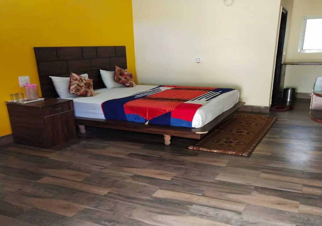 นักษัตร รีสอร์ต Hotel Birbhaddar ภายนอก รูปภาพ