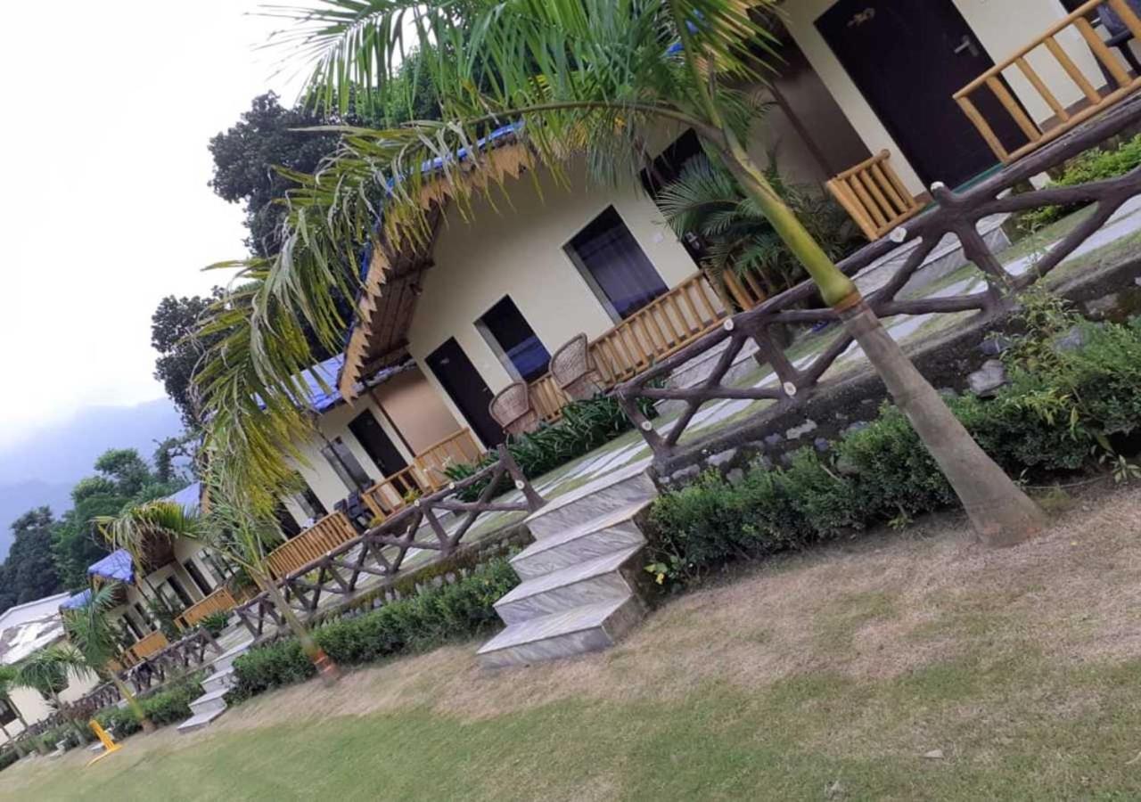 นักษัตร รีสอร์ต Hotel Birbhaddar ภายนอก รูปภาพ