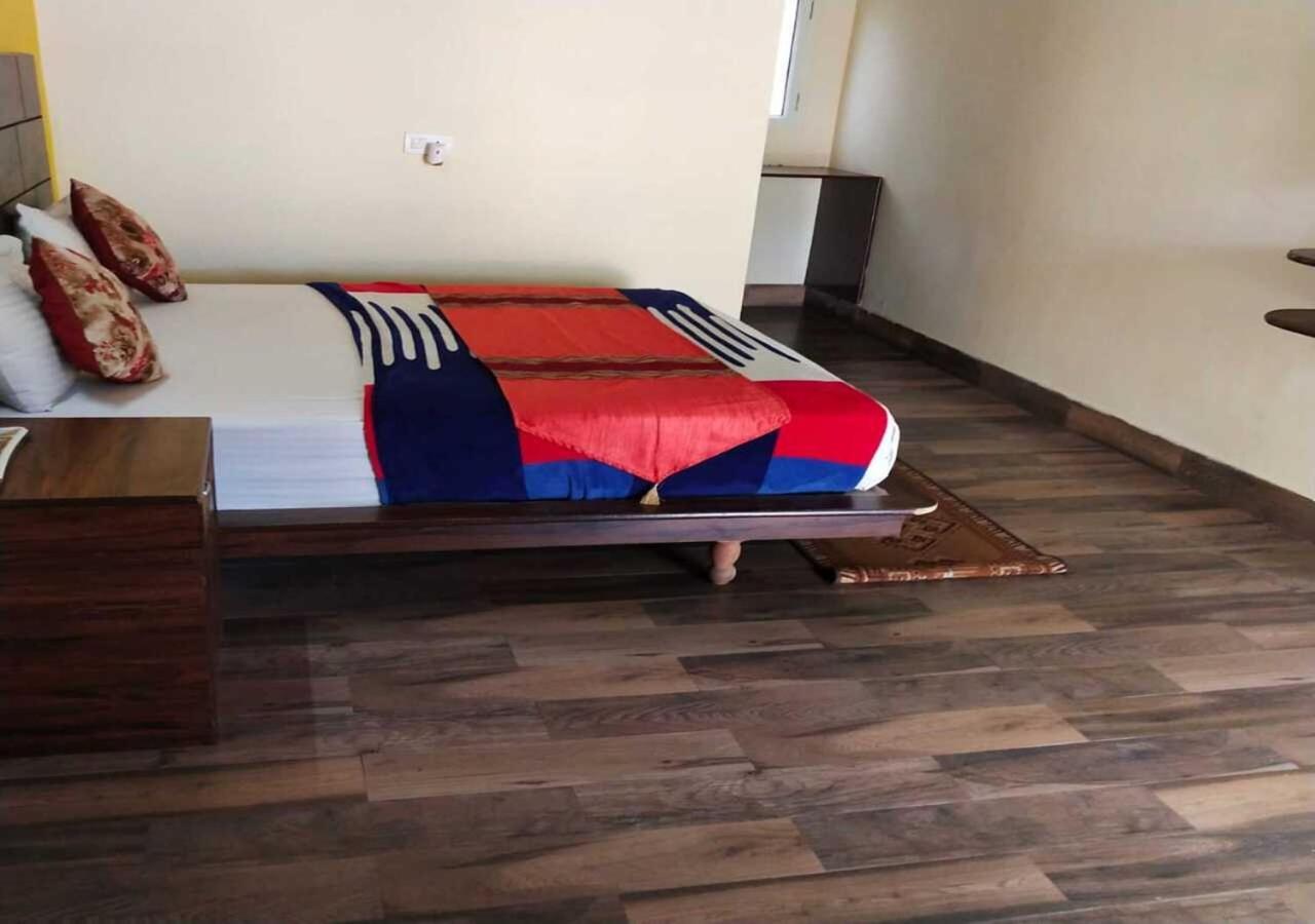 นักษัตร รีสอร์ต Hotel Birbhaddar ภายนอก รูปภาพ