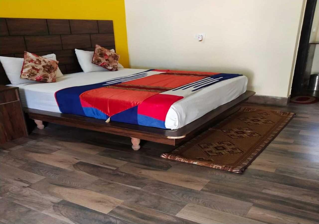 นักษัตร รีสอร์ต Hotel Birbhaddar ภายนอก รูปภาพ