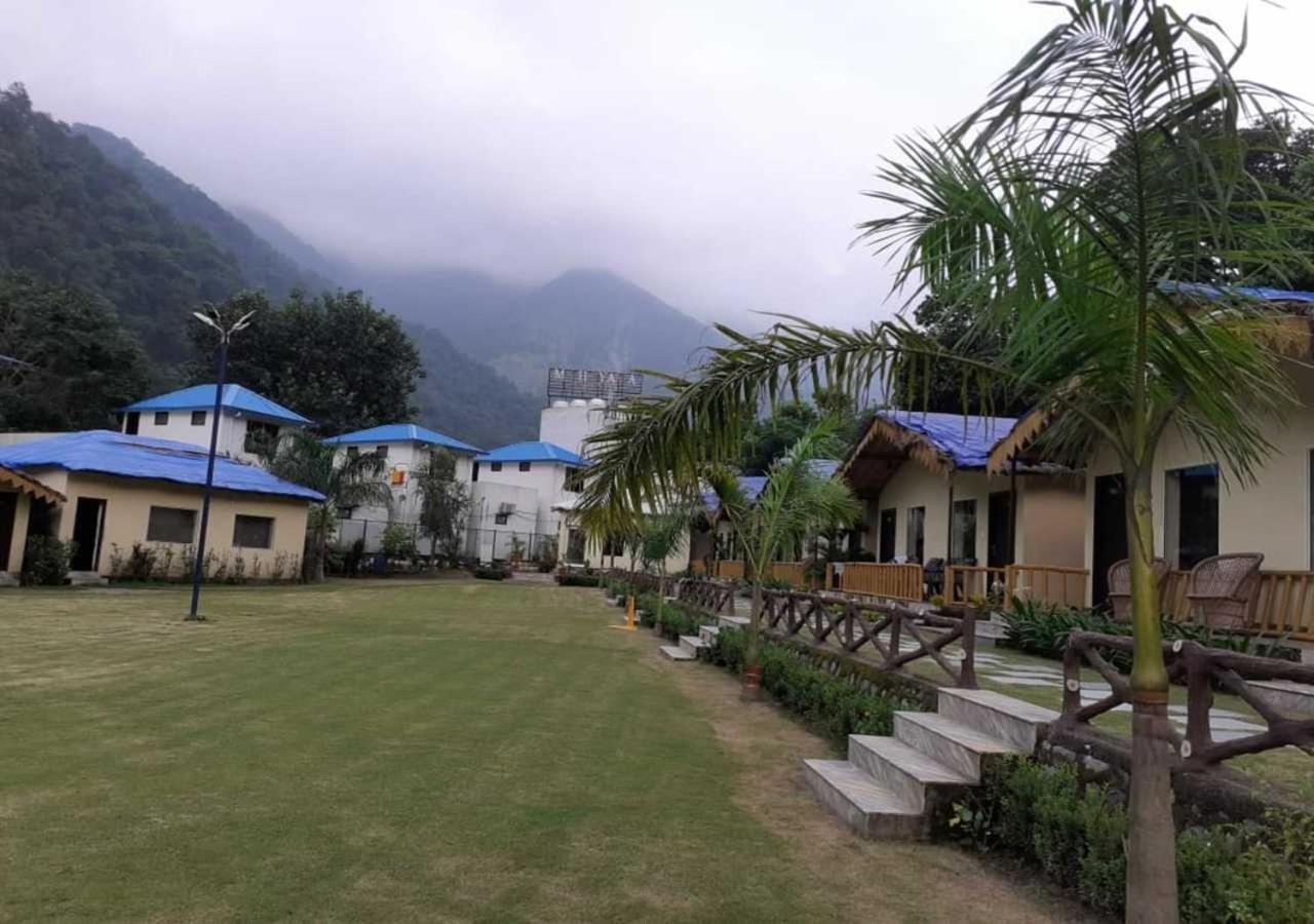 นักษัตร รีสอร์ต Hotel Birbhaddar ภายนอก รูปภาพ