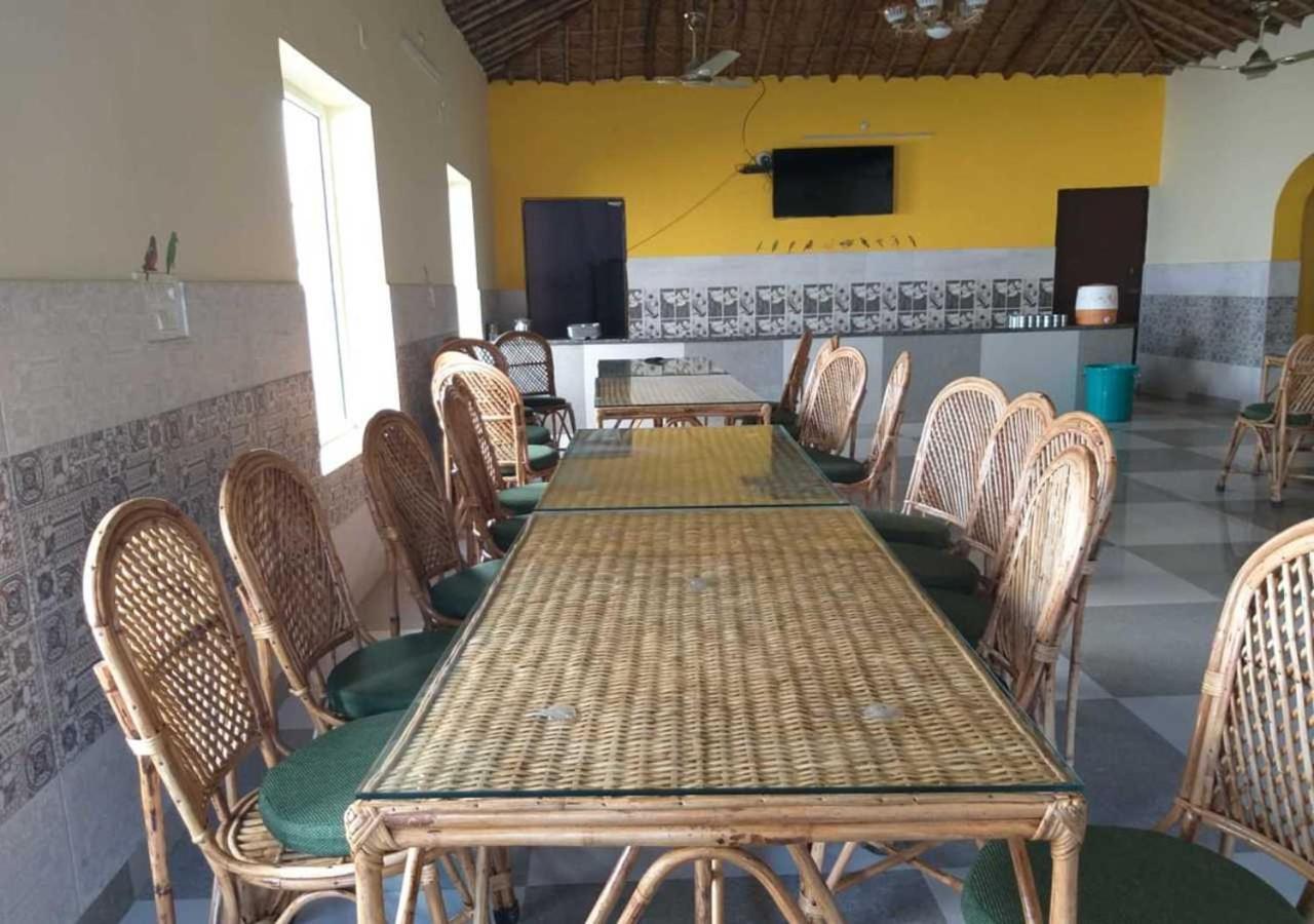 นักษัตร รีสอร์ต Hotel Birbhaddar ภายนอก รูปภาพ