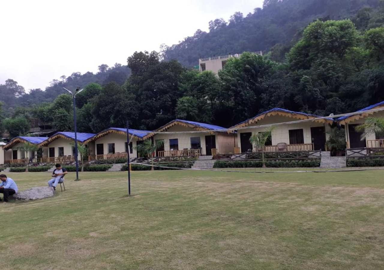 นักษัตร รีสอร์ต Hotel Birbhaddar ภายนอก รูปภาพ