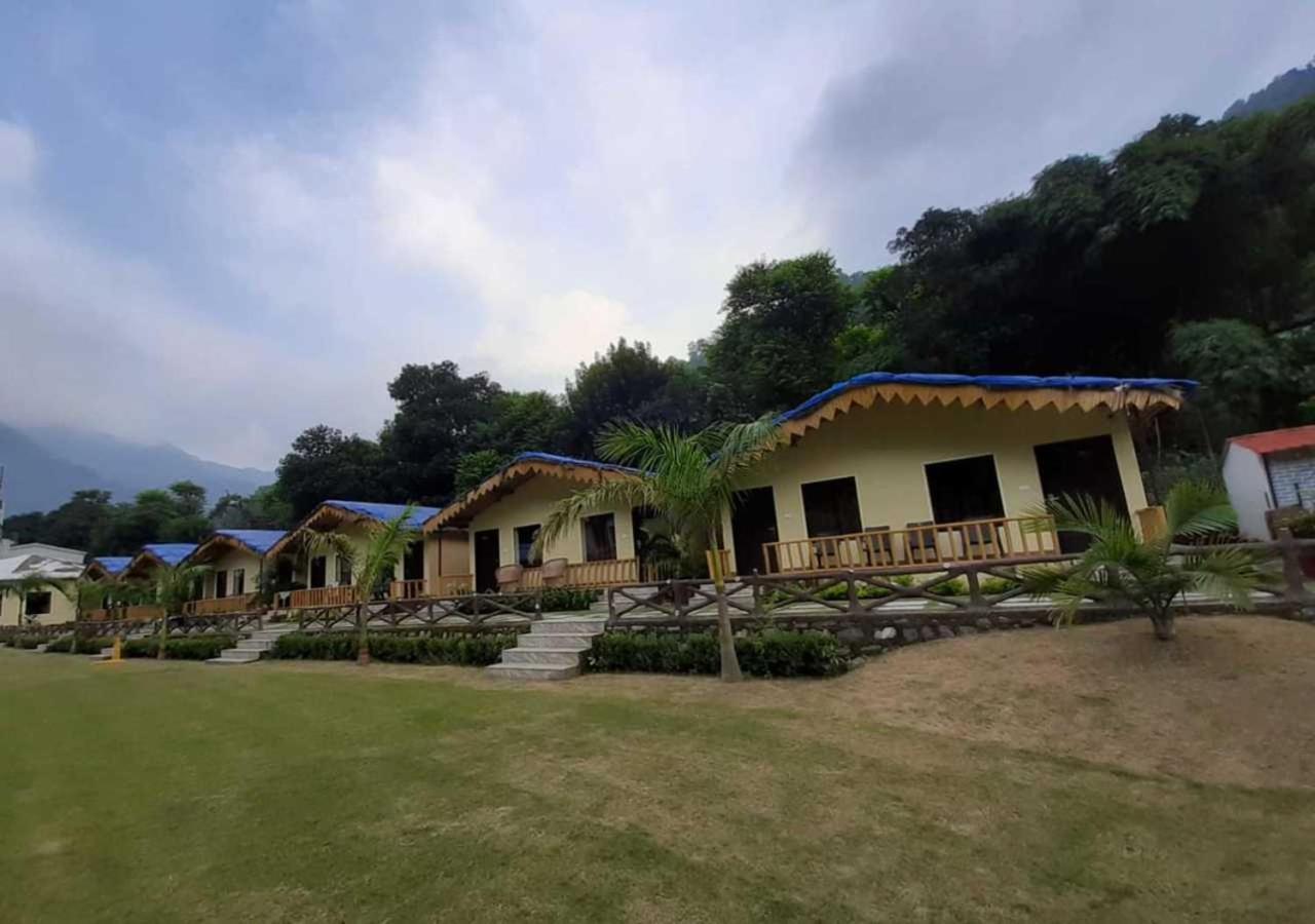 นักษัตร รีสอร์ต Hotel Birbhaddar ภายนอก รูปภาพ