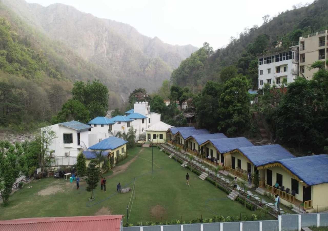นักษัตร รีสอร์ต Hotel Birbhaddar ภายนอก รูปภาพ